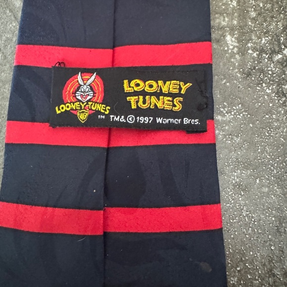 VINTAGE 1997 Warner Brothers Looney Tunes Neck Tie Tasmanian Devil Bugs Bunny - Picture 2 of 5